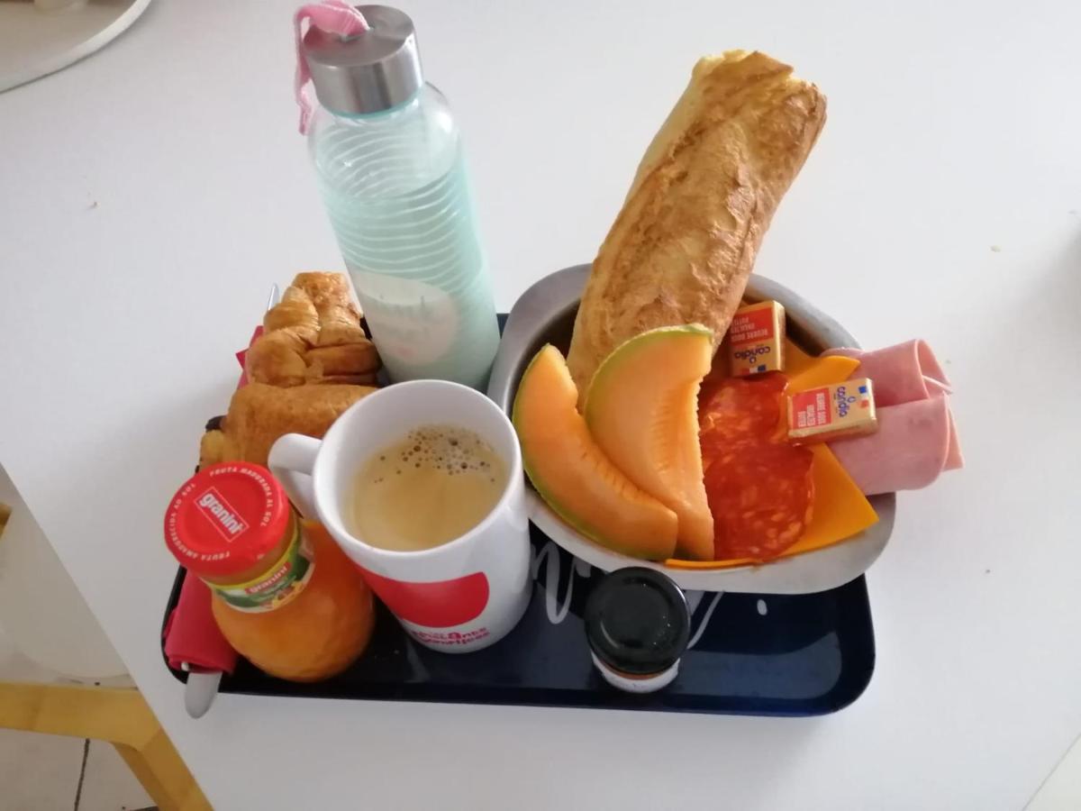 Au Repos Du Verger Couvrelles Екстериор снимка